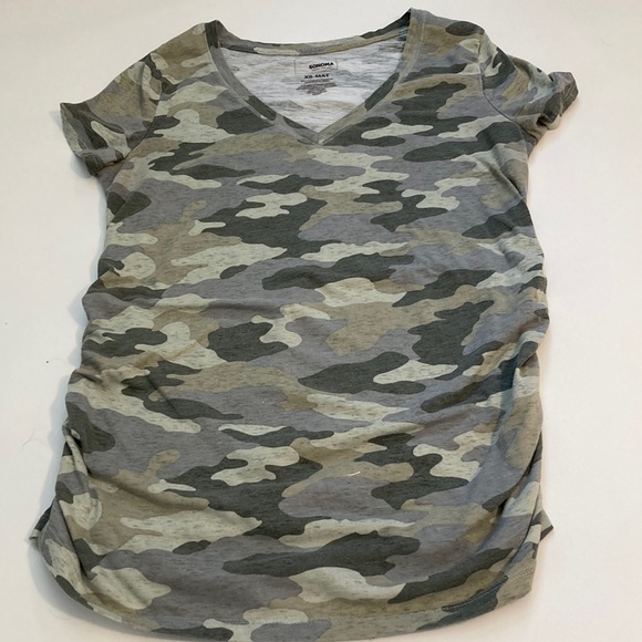 Sonoma Camo tee maternity xs - Picture 3 of 5